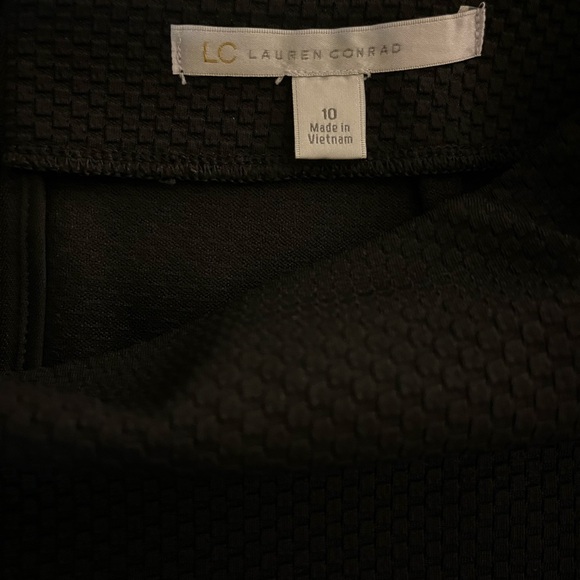 Lauren Conrad Textured High Waist Mini Skirt sz 10 - Picture 4 of 4